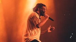 Lirik Lagu She Knows - J Cole