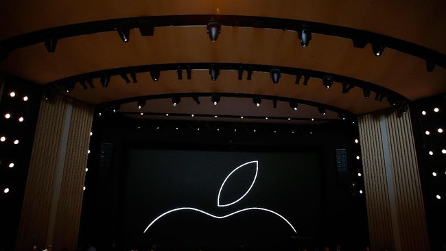 Apple Ungkap Kemunculan Layanan Streaming Pesaing Netflix Apple mengumumkan layanan televisi berlangganan yakni Apple TV+ yang akan menjadi pesaing Netflix.
