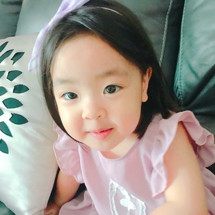 <p>Sebenarnya nama Korea Lani adalah Jeong Ra-ni. Tapi secara bacaan, si bocah lucu ini biasa dipanggil Lani. (Foto: Instagram/dancingmulgogi)</p>