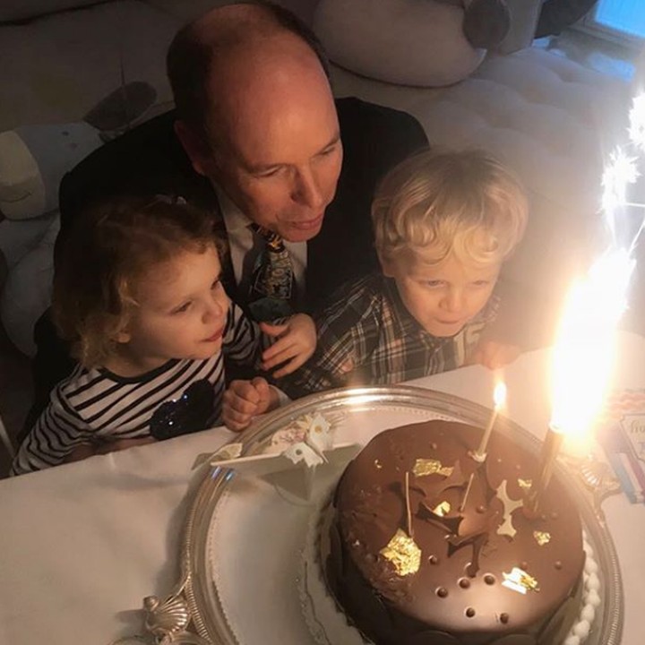 <p>Ketika merayakan ulang tahun ayahnya, Pangeran Albert II, Maret lalu. (Foto: Instagram @hshprincesscharlene)</p>