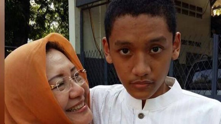 Membesarkan anak dengan ADHD memang nggak mudah. Namun, ibu ini memilih tetap sabar dan selalu bersyukur dengan apa yang dia miliki saat ini.
