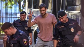 Dokter Dukung Dugaan Personel Pussy Riot Diracun