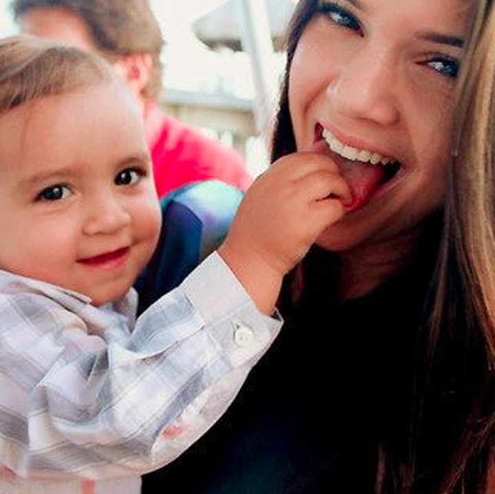<p>Aih, Mason menyuapi Tante Kendall Jenner apa ya? (Foto: Twitter/ @kylieskvr)  </p>