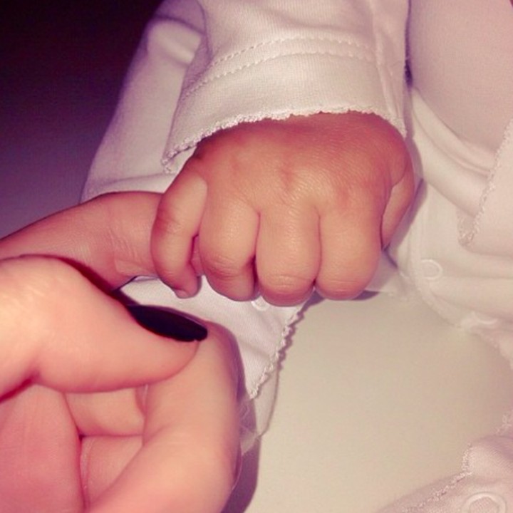 <p>Tanda persahabatan Kendall Jenner dengan anak Kim Kardashian, North West saat bayi. (Foto: Instagram/ @kendalljenner)</p>