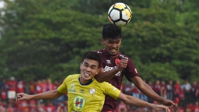 Menjelang pekan-pekan akhir Liga 1 2018, PSM Makassar, Persib Bandung, dan Persija Jakarta menjadi kandidat kuat lantaran menempati peringkat tiga besa.