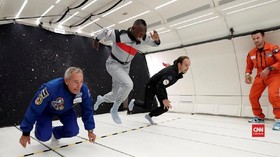 VIDEO: Usain Bolt Balap Lari di Pesawat Gravitasi Nol