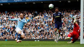 Kabar Buruk bagi Man City: Silva Absen Lebih dari Sepekan