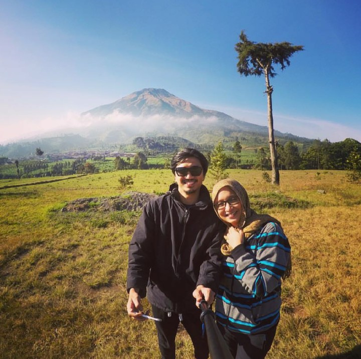 <p>Kompak dan bahagia selalu Ayah Duta, Bunda Adel juga si kecil. (Foto: Instagram/duta507)</p>