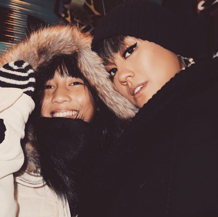 <p>Boleh jadi Agnez 'gahar' di panggung. Tapi di luar panggung, Agnez Mo adalah sosok penyayang anak-anak. (Foto: Instagram/agnezmo)  </p>