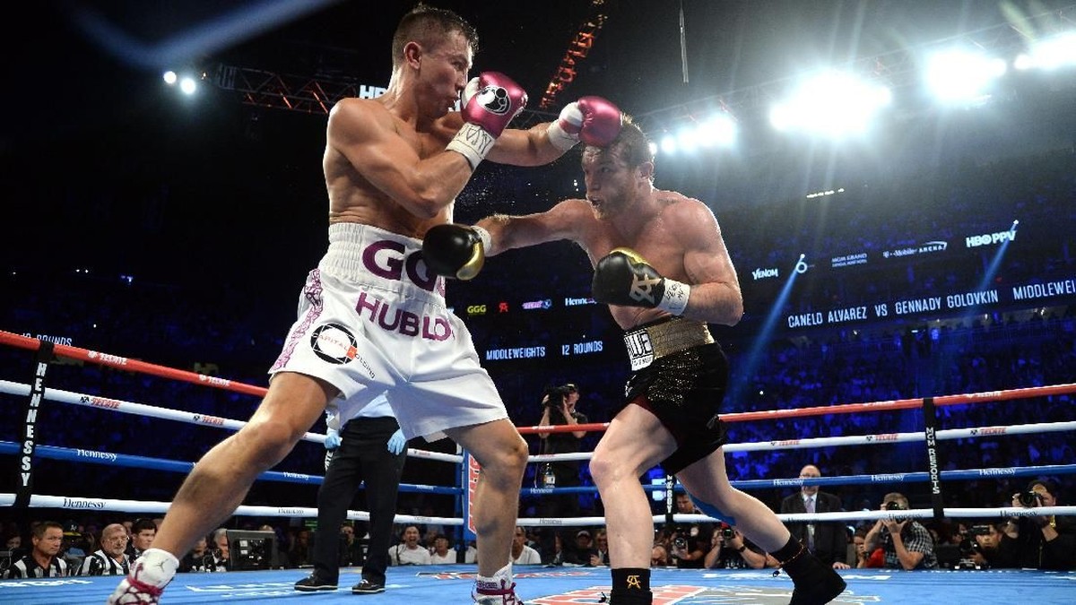 FOTO: Canelo Alvarez Bungkam Gennady Golovkin