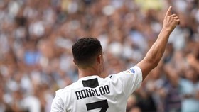 Ronaldo Butuh 320 Menit untuk Cetak Gol Debut di Juventus