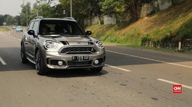 VIDEO: Sejenak Menikmati MINI Countryman 'KTP' Jakarta