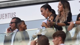 Cristiano Ronaldo Kalah Tajam dari Ronaldo Jr. di Juventus