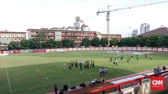 Arema FC memastikan bakal melanjutkan laga Liga 1 dengan menggunakan Stadion Perguruan Tinggi Ilmu Kepolisian (PTIK) di Jakarta sebagai kandang.