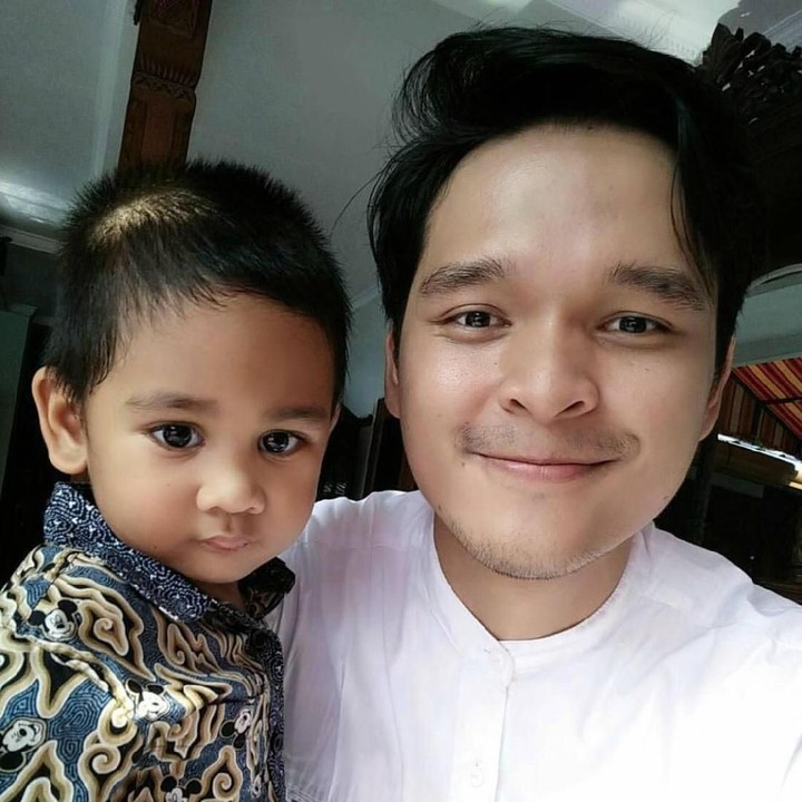 <p>"Om-om sayang dede gemes," tulis Dito di caption fotonya. (Foto: Instagram@ananditodwis)<br /><br /></p>