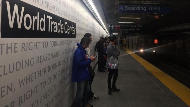 Stasiun Cortlandt Street yang hancur lebur dalam aksi terorisme 9/11 telah beroperasi kembali pada 11 September 2018.