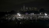 FOTO: 'Memutihkan' Pulau di New York New York City Diner en Blanc mampu menarik minat ribuan wisatawan untuk mencicipi sensasi makan malam bersama yang spesial.