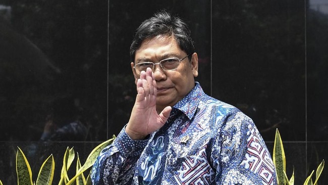 Sekretaris Fraksi PDIP di DPR, Bambang Pacul mengakui Ketua Fraksinya, Urut Adianto sempat memberikan rekomendasi calon mahasiswa kepada Rektor Unila Karomani.