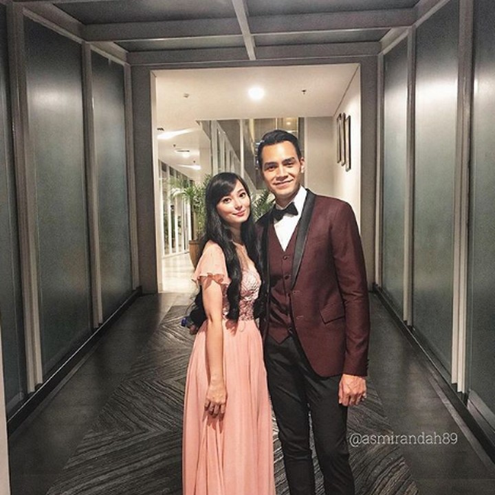 Jonas Rivanno dan Asmirandah menikah pada tahun 2013. (Foto: Instagram @asmirandah89)
