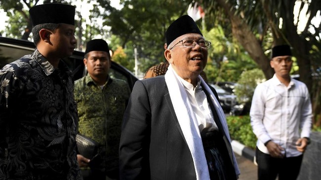 Bakal calon wakil presiden Ma'ruf Amin menyatakan ada lebih dari 28 ribu pesantren di seluruh Indonesia.