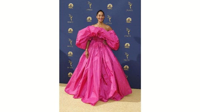 FOTO: Tampilan Selebriti Teraneh dalam Emmy Awards 2018