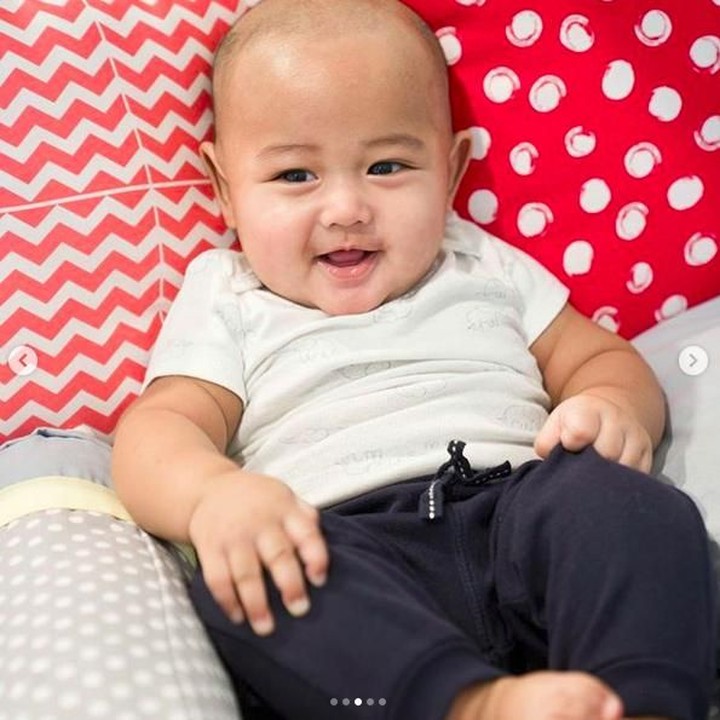 <p>Perkenalkan, ini anak bungsu Bunda Ririn Dwi Ariyanti. Namanya Ramy Alfie Utomo, Bun. (Foto: Instagram @ririndwiariyanti)</p>