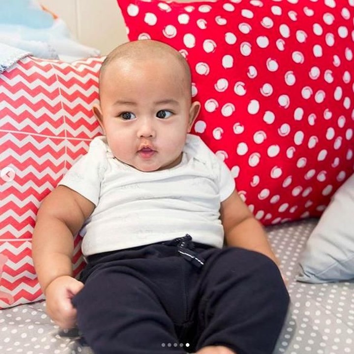 <p> Wajah duke face Alfie. Gemas abis, Bun! (Foto: Instagram @ririndwiariyanti)<br /><br /></p>