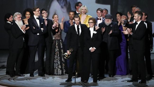Seperti yang diprediksi sebelumnya, serial 'Game of Thrones' memenangkan kategori Outstanding Drama Series di Emmy Awards 2018.