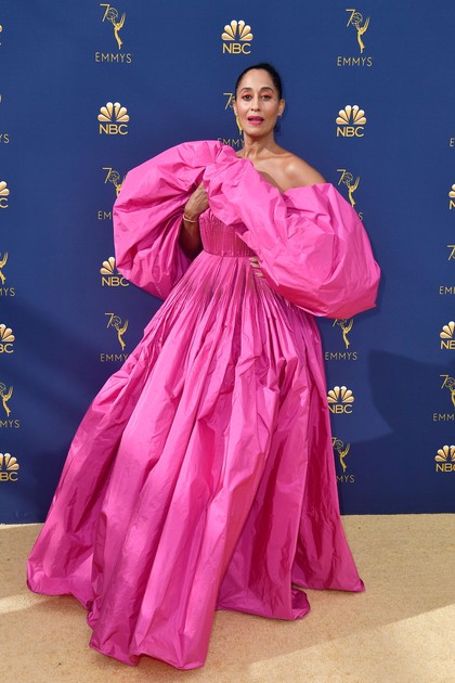 7 Selebriti dengan Gaun Terburuk di Emmy Awards 2018