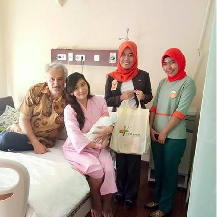 <p>Foto bareng Ayah Sidney, Christian Baradach. (Foto: Instagram @babymargaretha1)</p>