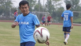 Maradona dari China Masih Sering Bermain Bola di Usia 63