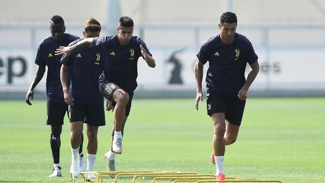 Valencia menghadapi ujian berat kedatangan tim raksasa dari Italia, Juventus, pada laga Liga Champions 2018/2019. Berikut prediksi Valencia vs Juventus.