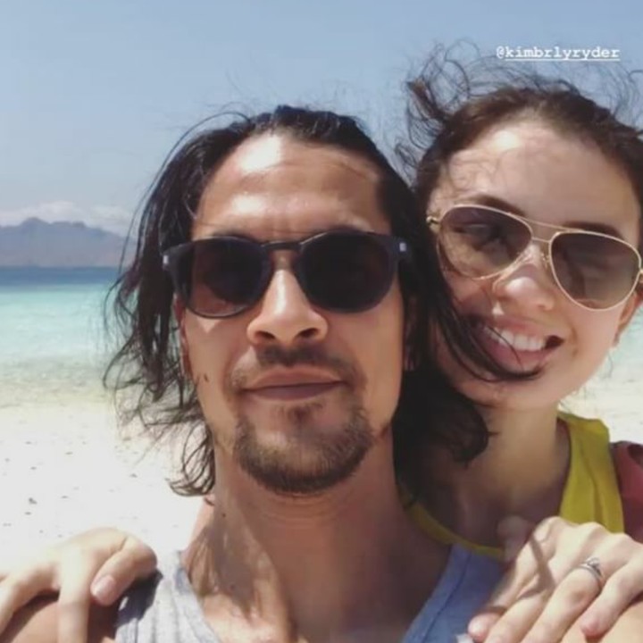 <p>Kimberly Ryder resmi dinikahi Edward Akbar pada Agustus 2018. Meski sudah lebih dari 6 bulan menikah, belum banyak yang tahu kabar bahagia tersebut lho, Bun. (Foto: Instagram @kimbrlyryder)</p>