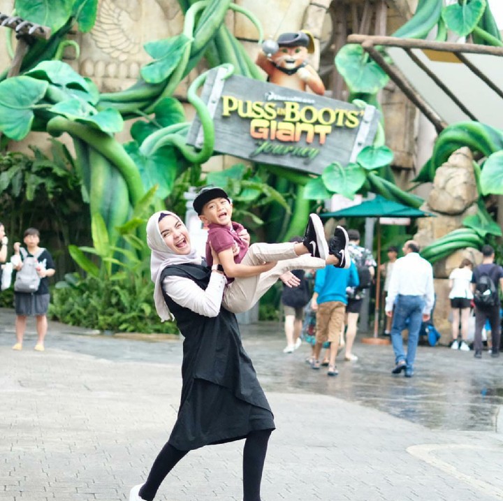 <p>Kala Bunda Tasya menghabiskan waktu bareng si kecil. Seru! (Foto: Instagram/tasyanurmedina)</p>