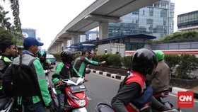Pedemo Razia Pengemudi Ojek Online yang Tak Ikut Demo
