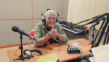 img-title Bantah Nomo Koeswoyo Meninggal Anfal, Keluarga: Beliau Pergi dengan Senyum