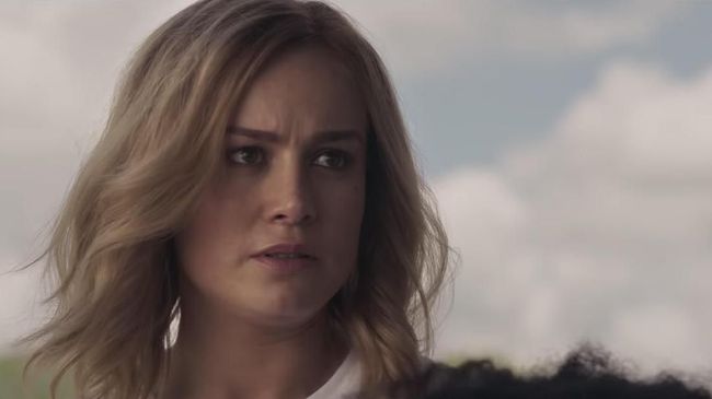 Cerita semesta Marvel memancing pertanyaan dari penggemar, terkait alasan Nick Fury tidak menghubungi Captain Marvel saat Loki menyerang Bumi.