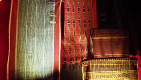 Makna Kehidupan Tersaji di Pameran Ulos Hangoluan dan Tondi