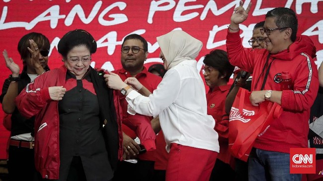 FOTO: Gaya Milenial 'Partai Banteng'