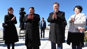 Daki Gunung dengan Kim Jong-un, Mimpi Moon Jae-in Terwujud
