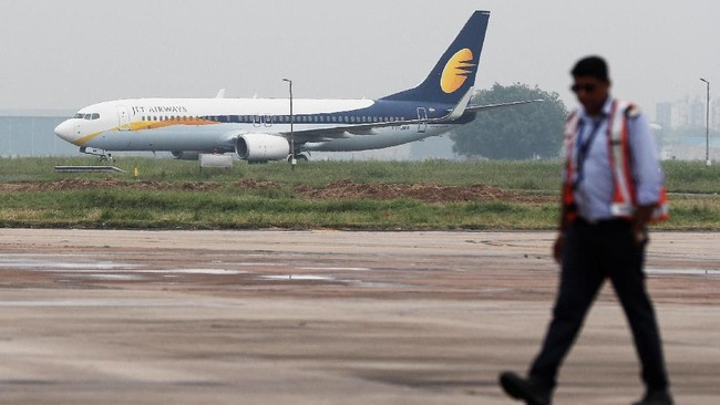 Rapat dewan darurat menolak dana darurat untuk penyelamatan Jet Airways. Akibatnya, operasional maskapai terpaksa ditangguhkan kembali hingga Kamis (18/4).