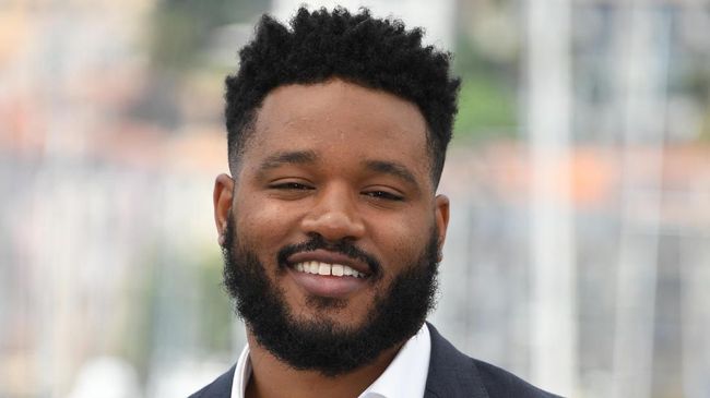 Film 'Space Jam 2' yang dibintangi pebasket LeBron James menunjuk sutradara 'Black Panther' Ryan Coogler sebagai produser.