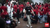 FOTO: Gaya Milenial 'Partai Banteng' PDIP meluncurkan atribut milenial untuk membidik pemilih muda. Lewat atribut tersebut, PDIP berharap semangat dan kreativitas generasi muda semakin bergelora.