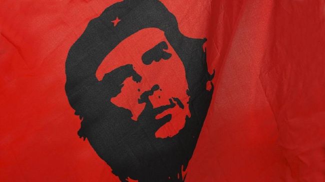 Poster merah-hitam Che Guevara sudah tak asing di mata. Niatnya untuk pergerakan, saat ini poster tersebut malah digunakan komersial.