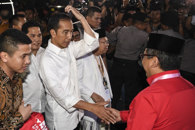 Ucapan Jokowi soal politikus sontoloyo dapat dimaknai sebagai sikap keras Jokowi pada lawan politik. Sikap ini tak datang tiba-tiba.