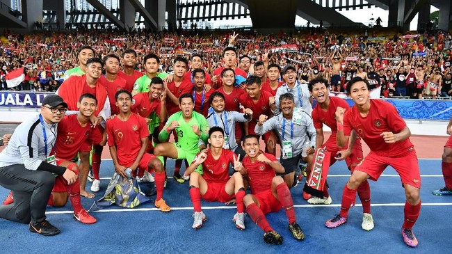 Pelatih Timnas Indonesia U-16, Fakhri Husaini, berbagi cerita soal pul sepatu di balik kemenangan Garuda Asia atas Iran 2-0 di Piala Asia U-16 2018.