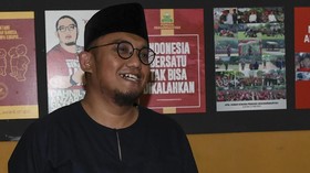 Prabowo Disebut Ingin Terapkan UUD '45 lewat Minum Susu