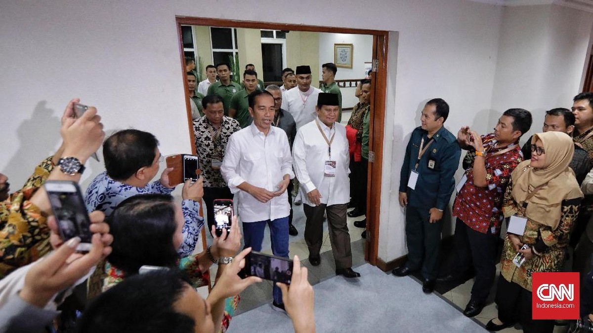 FOTO: Momen Jokowi dan Prabowo Ambil Nomor Urut Pilpres 2019