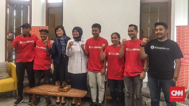 Orang dengan HIV/AIDS tak hanya berdiam diri. Kini, empat ODHA mengikuti ajang maraton demi menghapus stigma terhadap mereka.