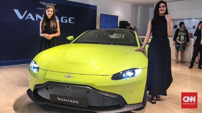 Aston Martin Vantage mengusung desain 'aduhai' layaknya mobil-mobil sport Aston Martin lain.